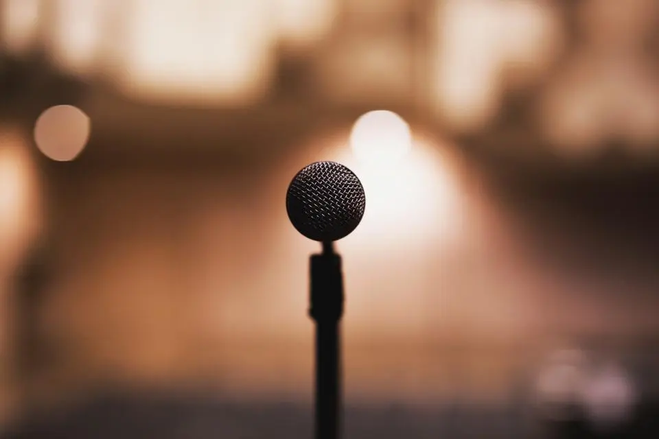 التسويق والإعلام الاستثماري